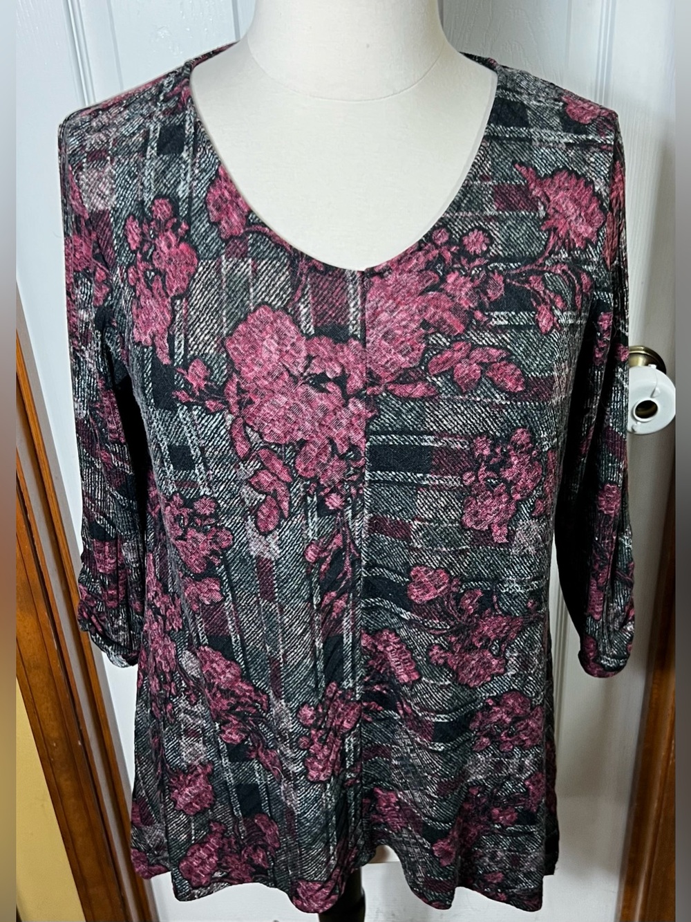 Women’s Sweater Sharkbite Hem Floral 3/4 Sleeve Lightweight 0X(Like XL)